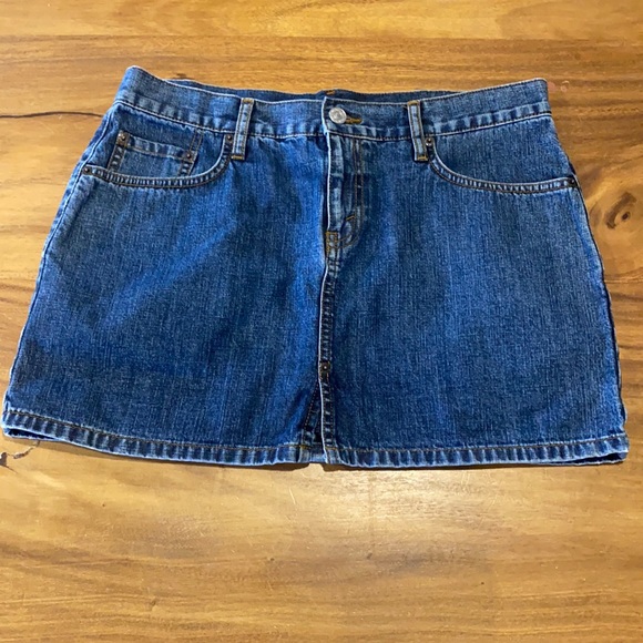 Vintage Y2K Levi’s Skirt - Picture 2 of 4